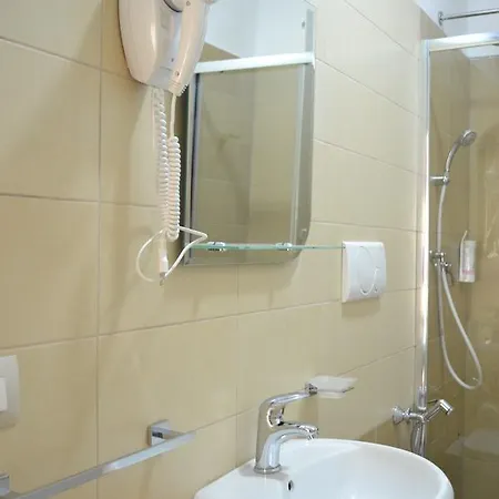 Open Doors Bed & Breakfast Shkoder Exterior photo